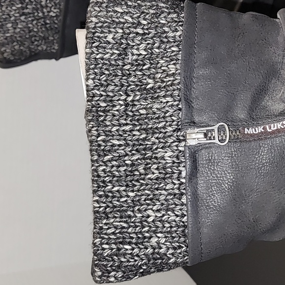 Muk Luks Women's Black and Gray Winter Boots Sz 9 - Picture 3 of 8